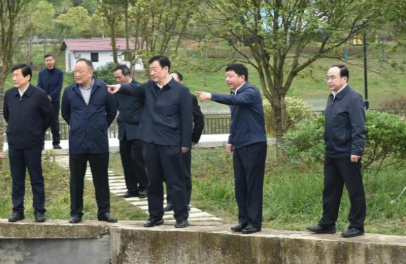 江西省委書(shū)記劉奇視察龍須溝項(xiàng)目，點(diǎn)贊仙女湖水環(huán)境治理